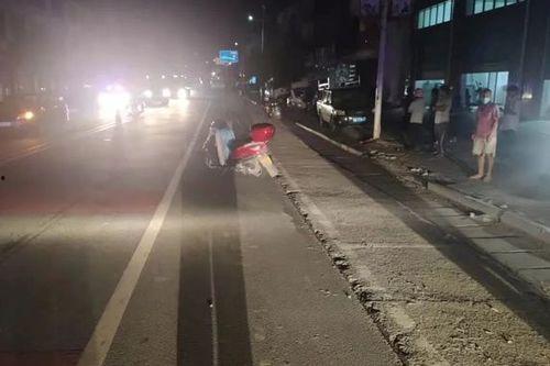 高速吃瓜老人,揭秘网络时代的“吃瓜群众”现象