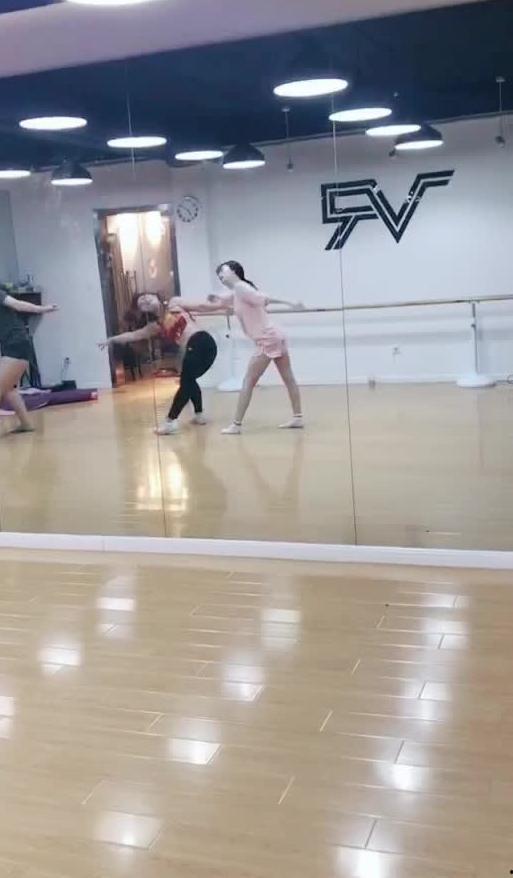 吃瓜吧舞蹈视频